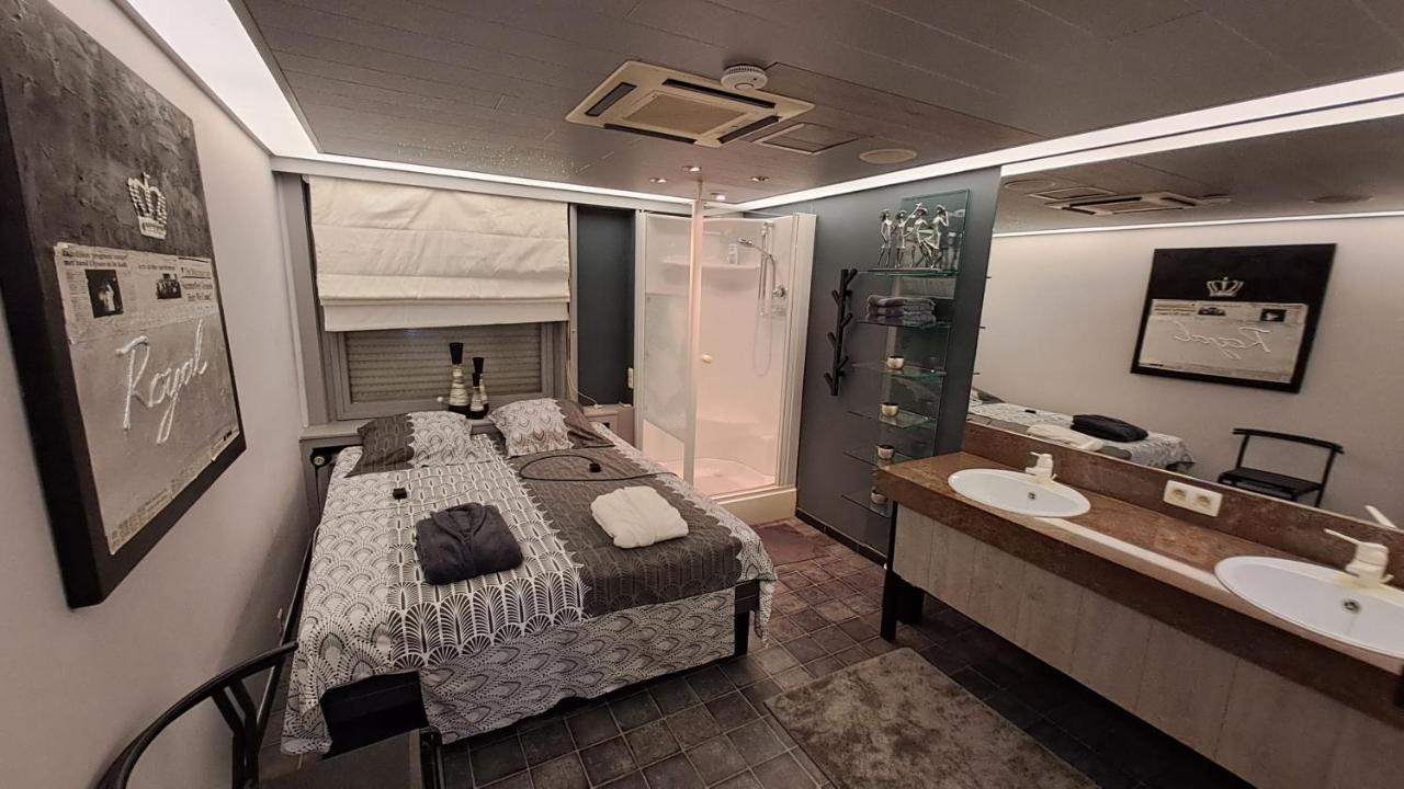 Beautyd Grey Room Centrum Gullegem Wevelgem Exteriör bild